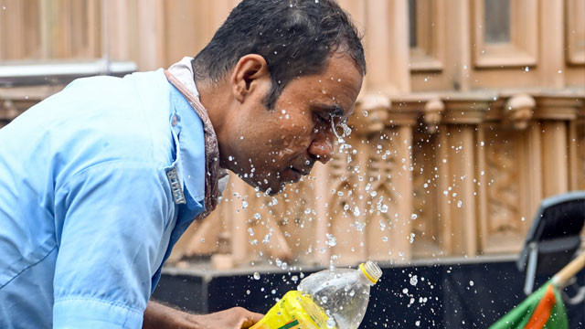 Telangana Heatwave Alert Issued for 11 Districts