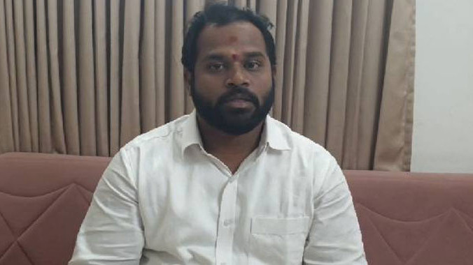 Arava Sreedhar Resigns as Janasena Whip After Meeting Pawan Kalyan