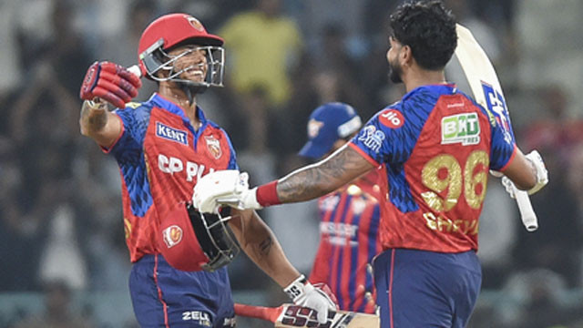 Shreyas Iyer Century Keeps Punjab Kings Playoff Hopes Alive