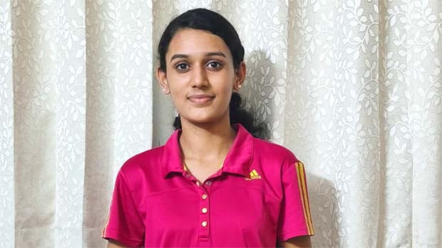 Namrata Vinod 17 year old Umpire Debut in Kerala Cricket