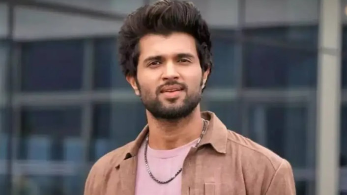 Vijay Deverakonda to Romance Preethi Mukundan in Special Song