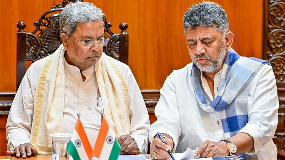 Siddaramaiah and DK Shivakumar Meeting in Delhi What is Happening