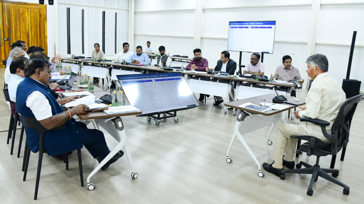Chandrababu Naidu Focuses on Amaravati Urban Mobility Planning