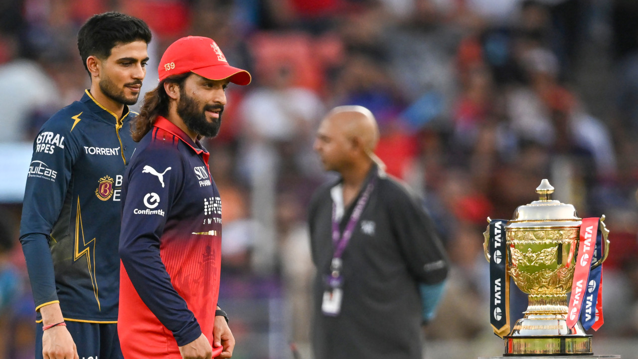 IPL Final 2026 RCB Opts to Bowl After Winning Toss Against GT