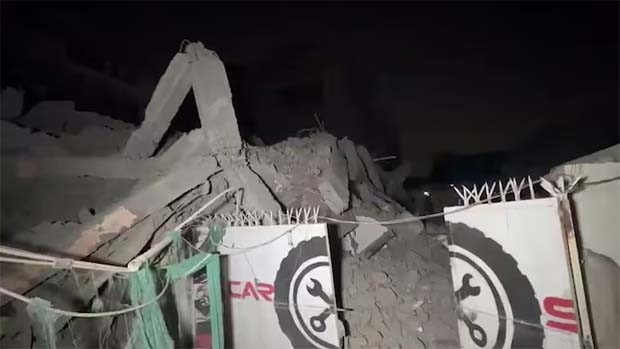 Delhi Building Collapse Five Story Building Collapses in Delhi Rescue Underway