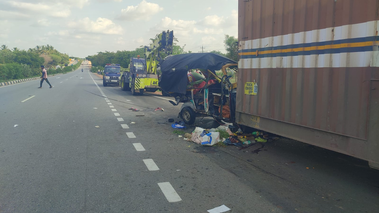 Karnataka Road Accident Six Laborers Died