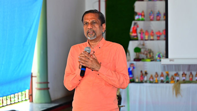 Sridhar Vembu Warns of Huge Tech Bubble Bigger Than 1999