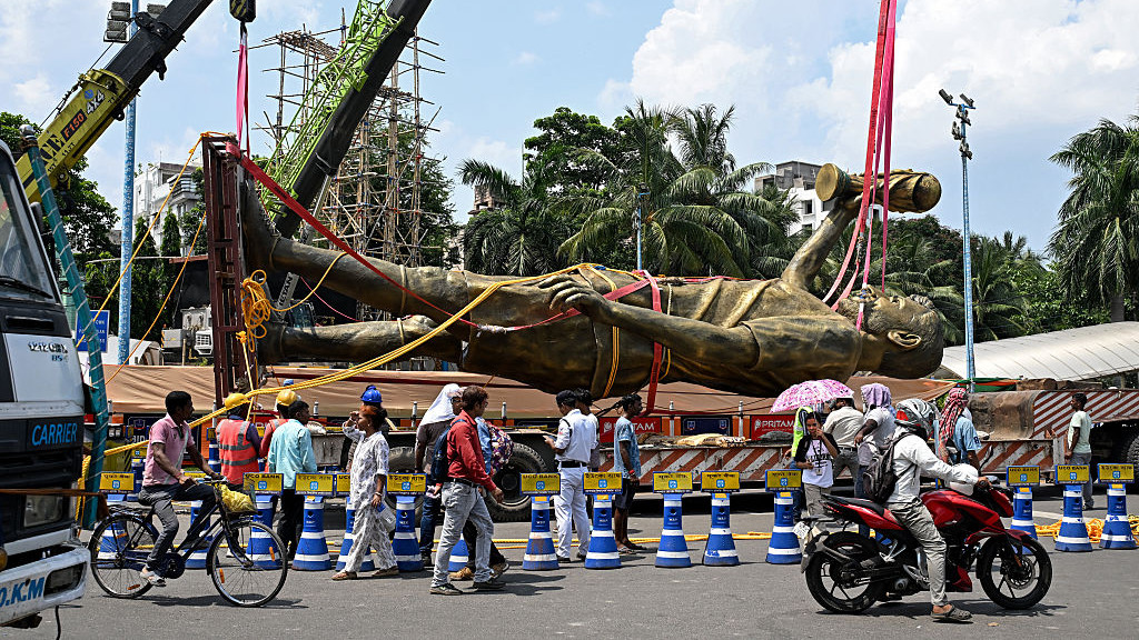 Lionel Messi Kolkata Statue Removed After Six Months