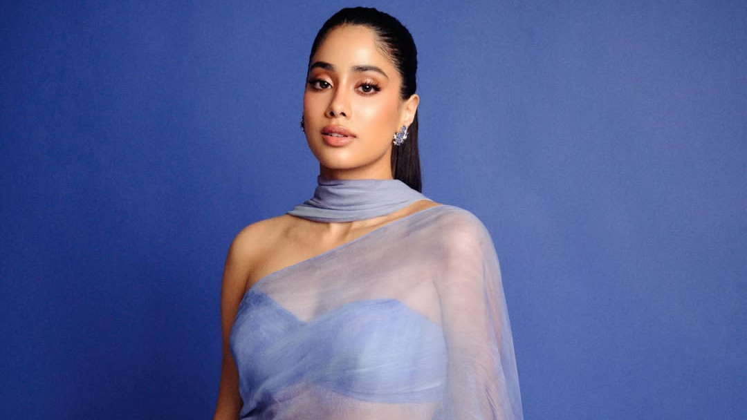 Jahnvi Kapoor gets hit by Ram Charan's fan during 'Peddi' event?