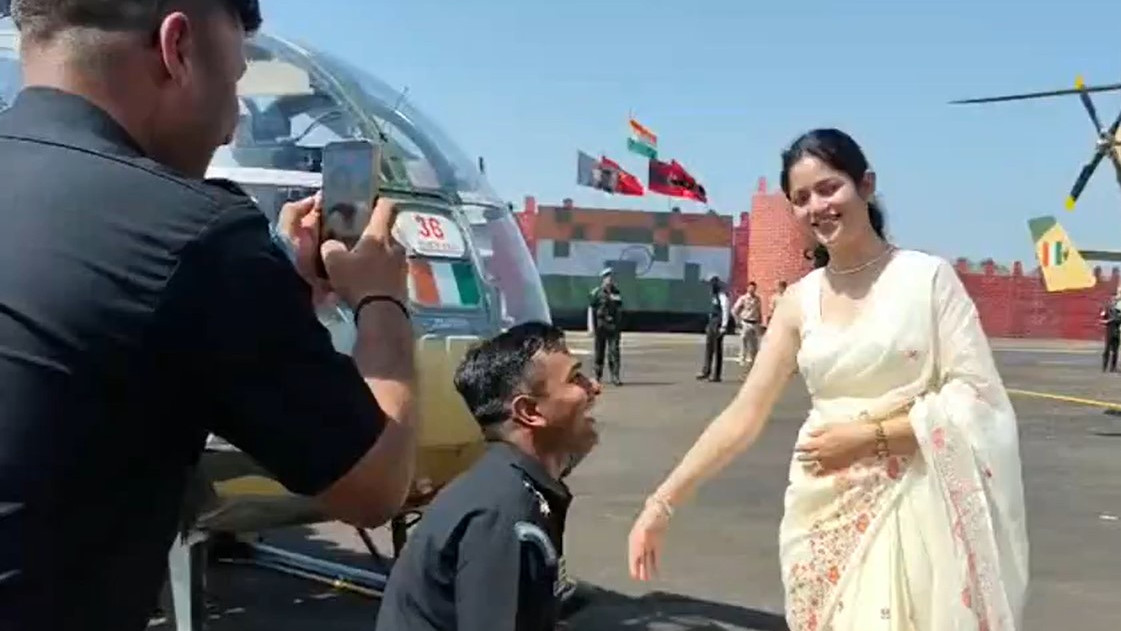 Army Captain down on one knee a surprise marriage proposal
