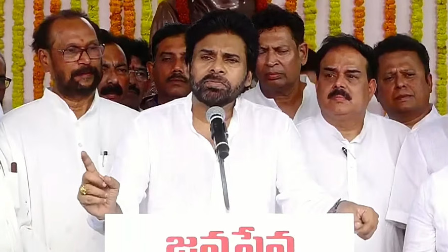 Pawan Kalyan comments on Castes and leaders