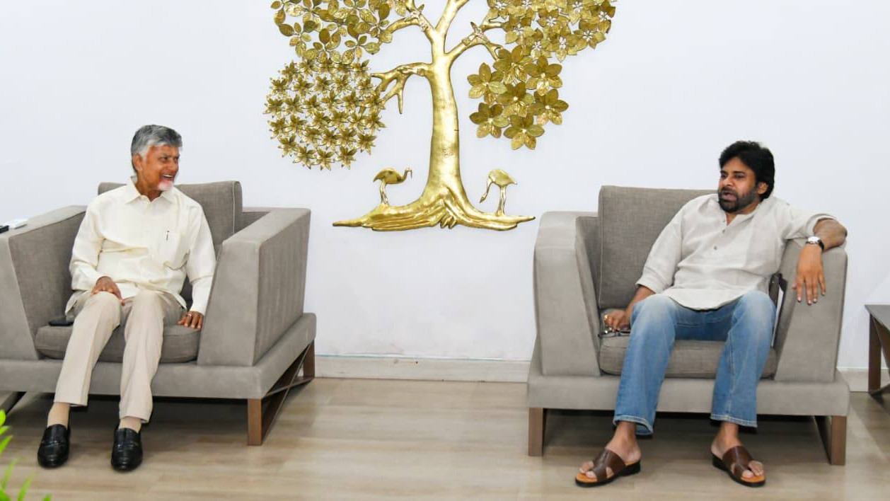 NDA Meetinmg under Chandrababu Pawan Kalyan and PVN Madhav attended