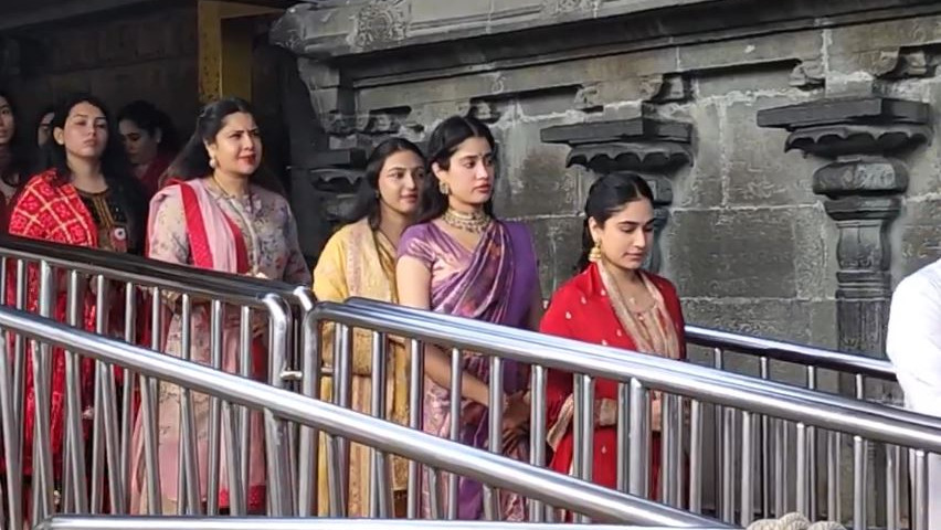 Janhvi Kapoor seeks divine blessings at Srivari Temple on Peddi release 