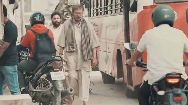 Jagapathi Babu Shares BTS Video of Unrecognised Stroll in Peddi Costume as Appalasoori
