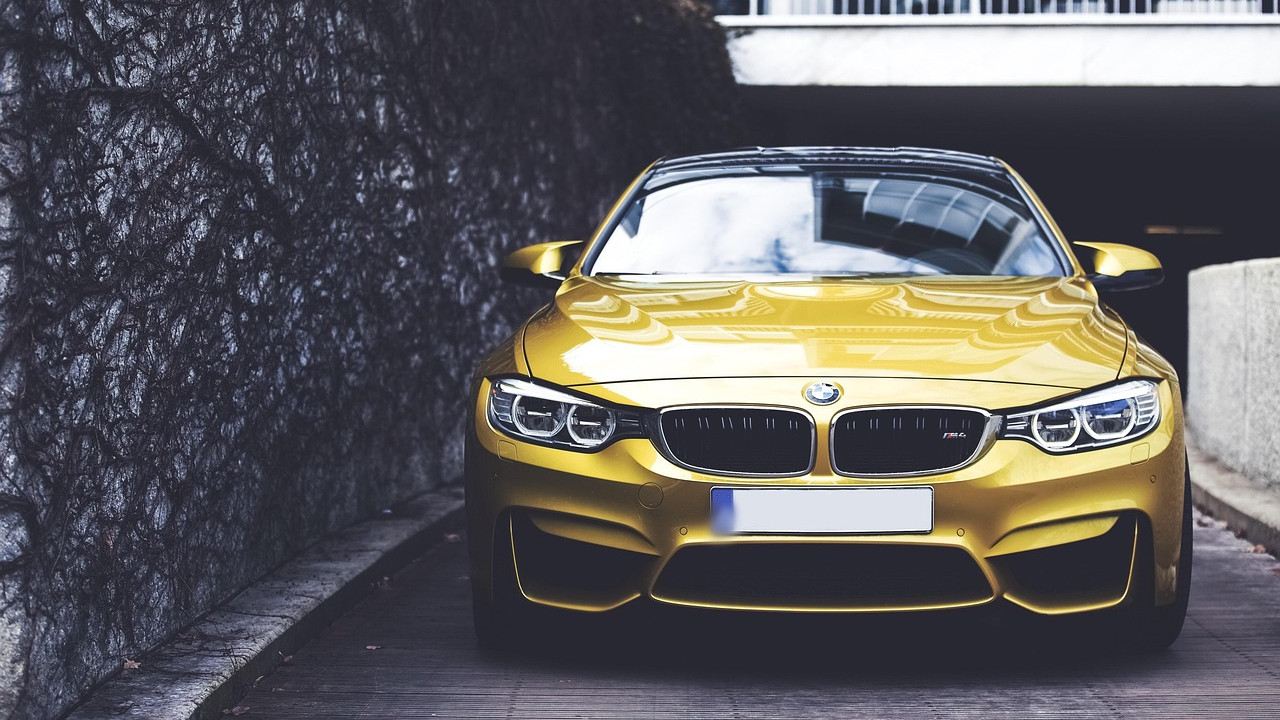 Man with 40 LPA and BMW feels like a poor guy