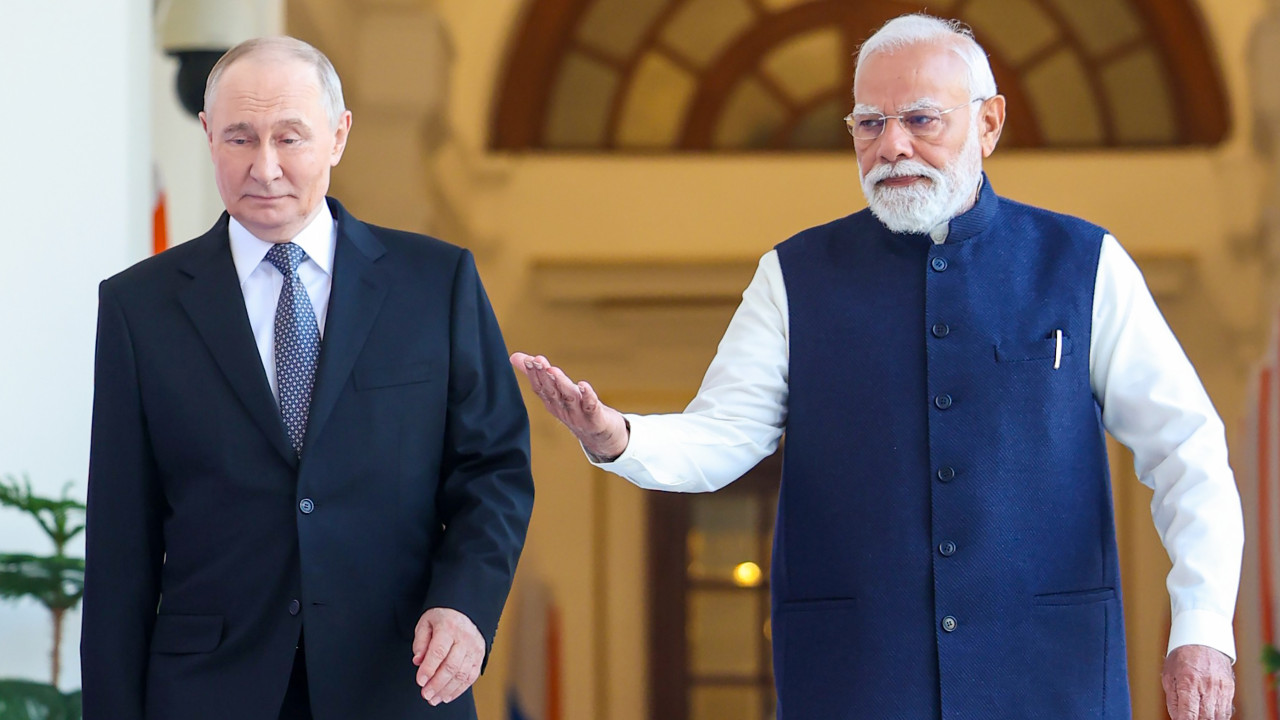 Western pressure on Modi is futile says Putin