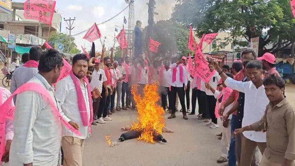 Revanth Reddy effigy set on fire by BRS activists in Thimmapet