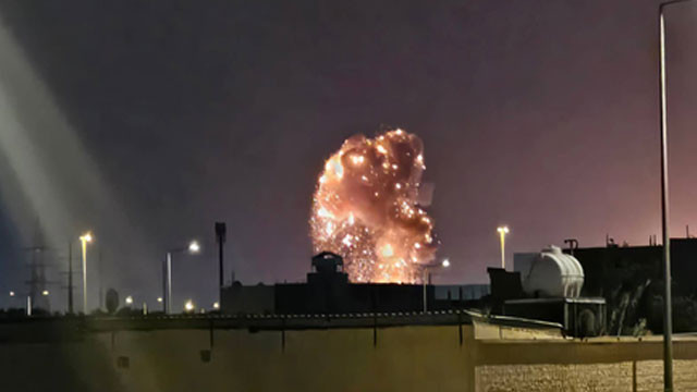 Strait of Hormuz blockade US surrounds Iran