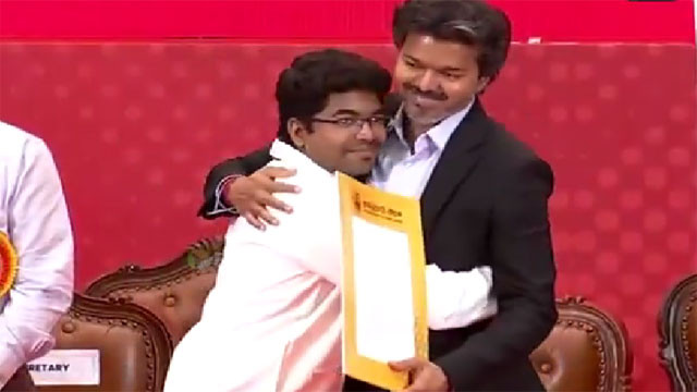 Sir can I hug you CM Vijay reaction to young doctor