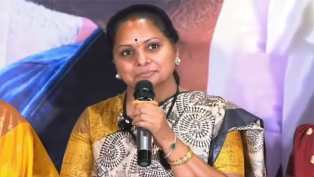 Kalvakuntla Kavitha interesting comments on song that made someone CM