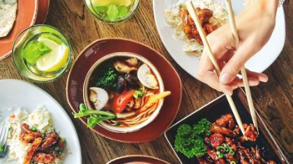 Solo dining benefits for mental health and emotional maturity