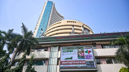 Indian Stock Market Sensex and Nifty close flat amid global volatility