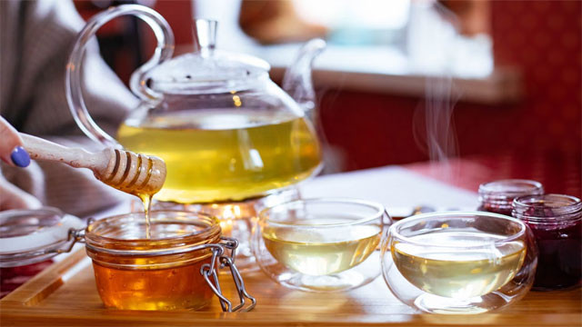 Honey and warm water for weight loss does this morning habit really work