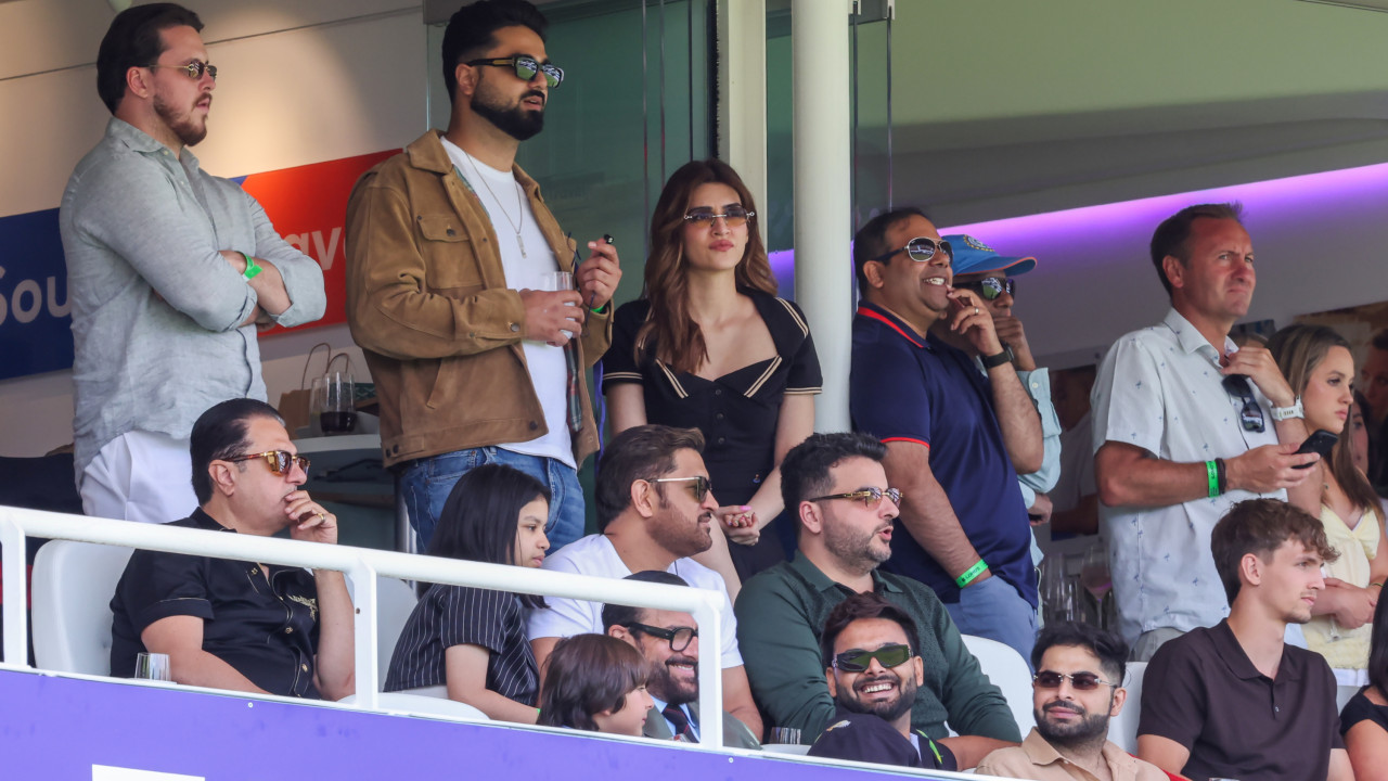 Stars at Lords Dhoni and Bollywood celebs attend India-England match