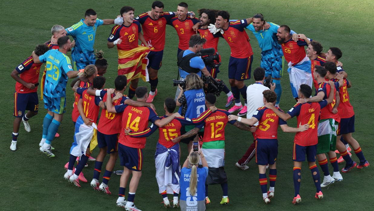 Spain National Team Secret Behind Their Aggressive New Playing Style