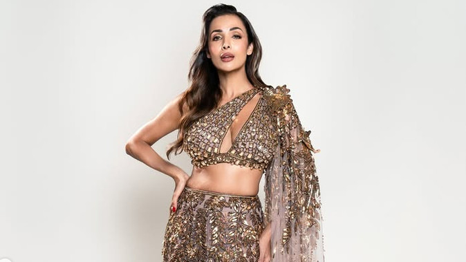 Malaika Arora slams Bhojpuri actor and here is the reason