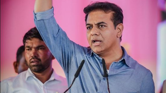 KTR joins BRSV protest at Indira Park against Delhi police action