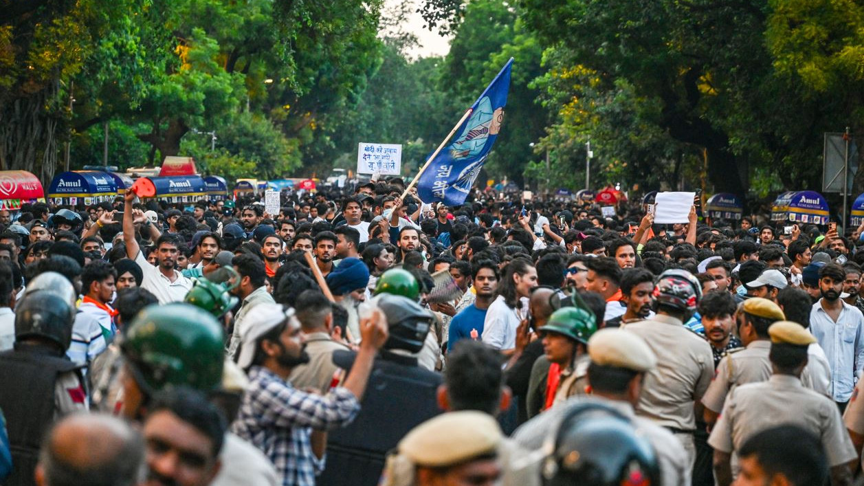 Central Government action on paper leak ready to increase heavy fine and jail sentence