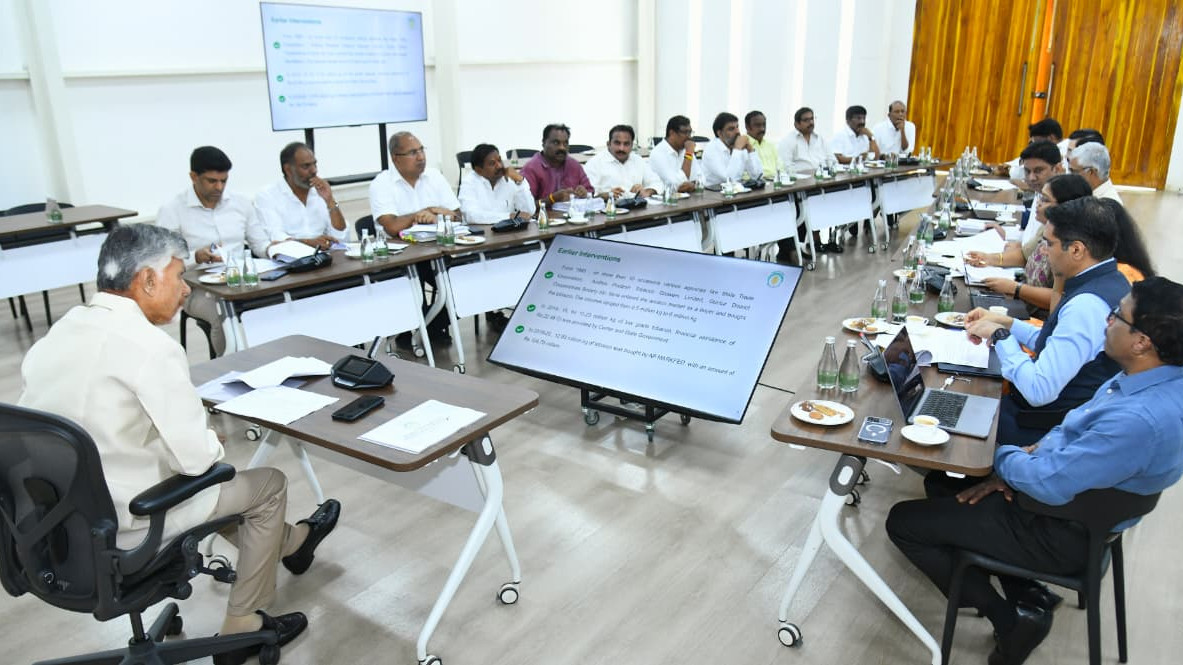 Center focuses on tobacco crisis CM Chandrababu insists on permanent solution