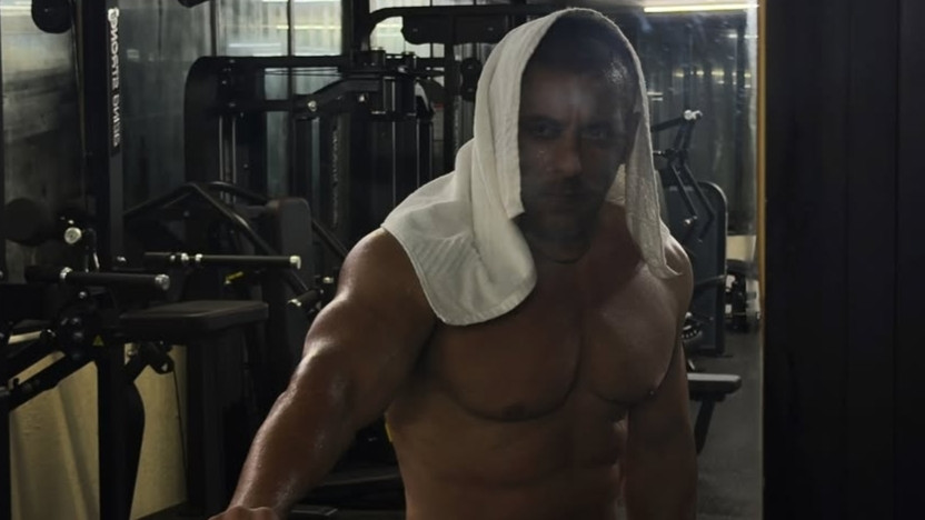 Salman Khan counters trolls with midnight gym photos saying he who is afraid is dead