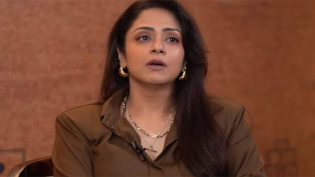 Jyothika supports students and demands Union Minister resignation