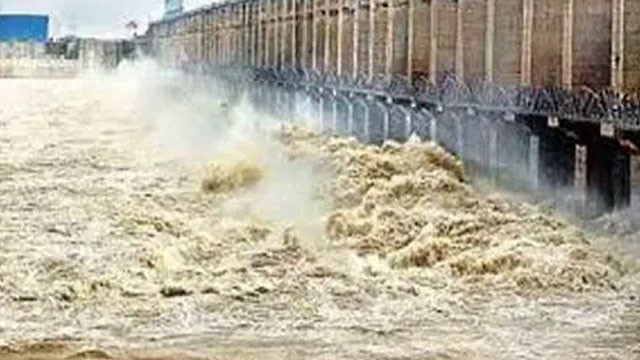 Heavy Rains in Upper States Floodwaters Reach Jurala Project