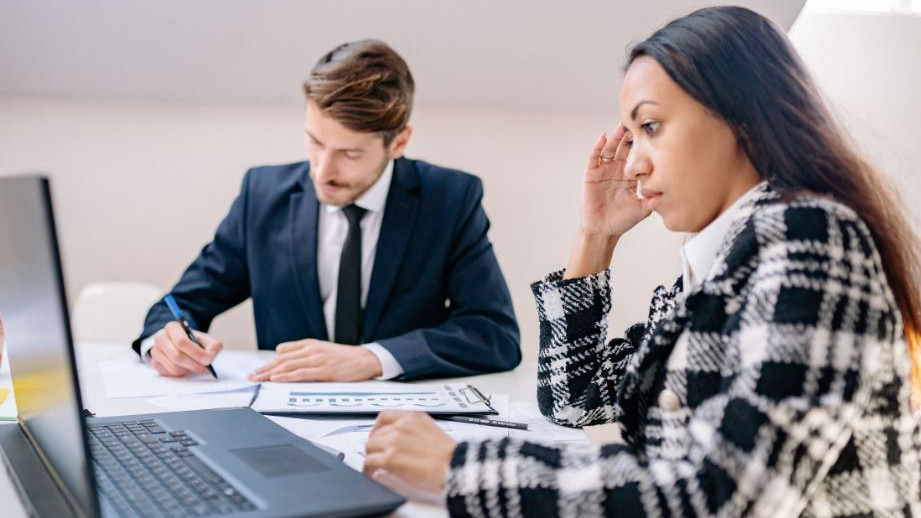 Are these 3 signs visible then it is time to change your job
