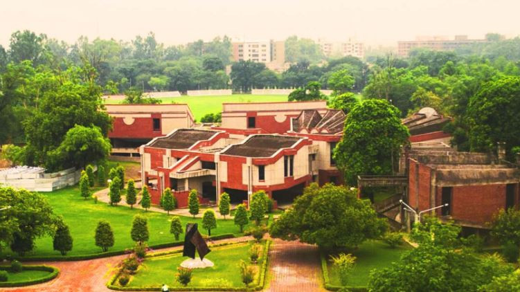 IIT Kanpur offers internship to student who hacked its website