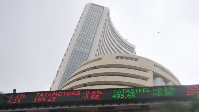 Sensex Gains 274 Points Driven by Auto Sector Stocks