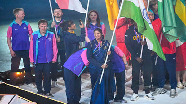 President Murmu lauds Indian contingent for Glasgow CWG performance, hails women athletes
