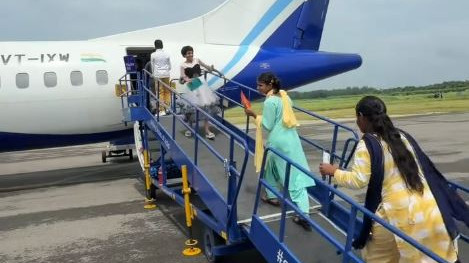 Sourav Joshi surprises underprivileged kids by booking a full Indigo flight