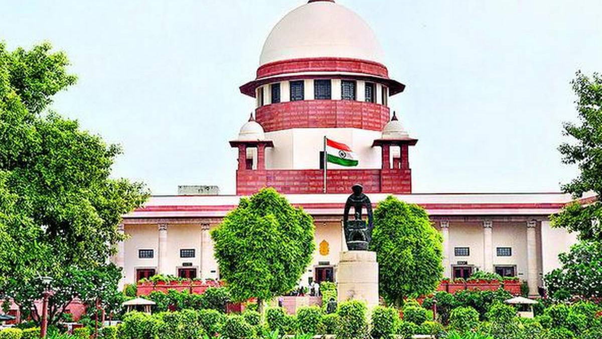 Supreme Court directs Center to deny fuel for vehicles without insurance