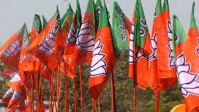 Eatala vs Sanjay feud ends appointment of 3 district presidents in Telangana BJP