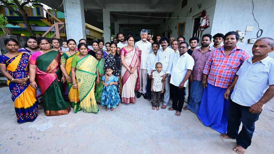 New glory for Kuppadam Pattu with GI Tag weavers express joy to CM Chandrababu