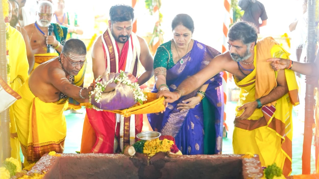 Revanth Reddy participates in Varuna Yagam for rains