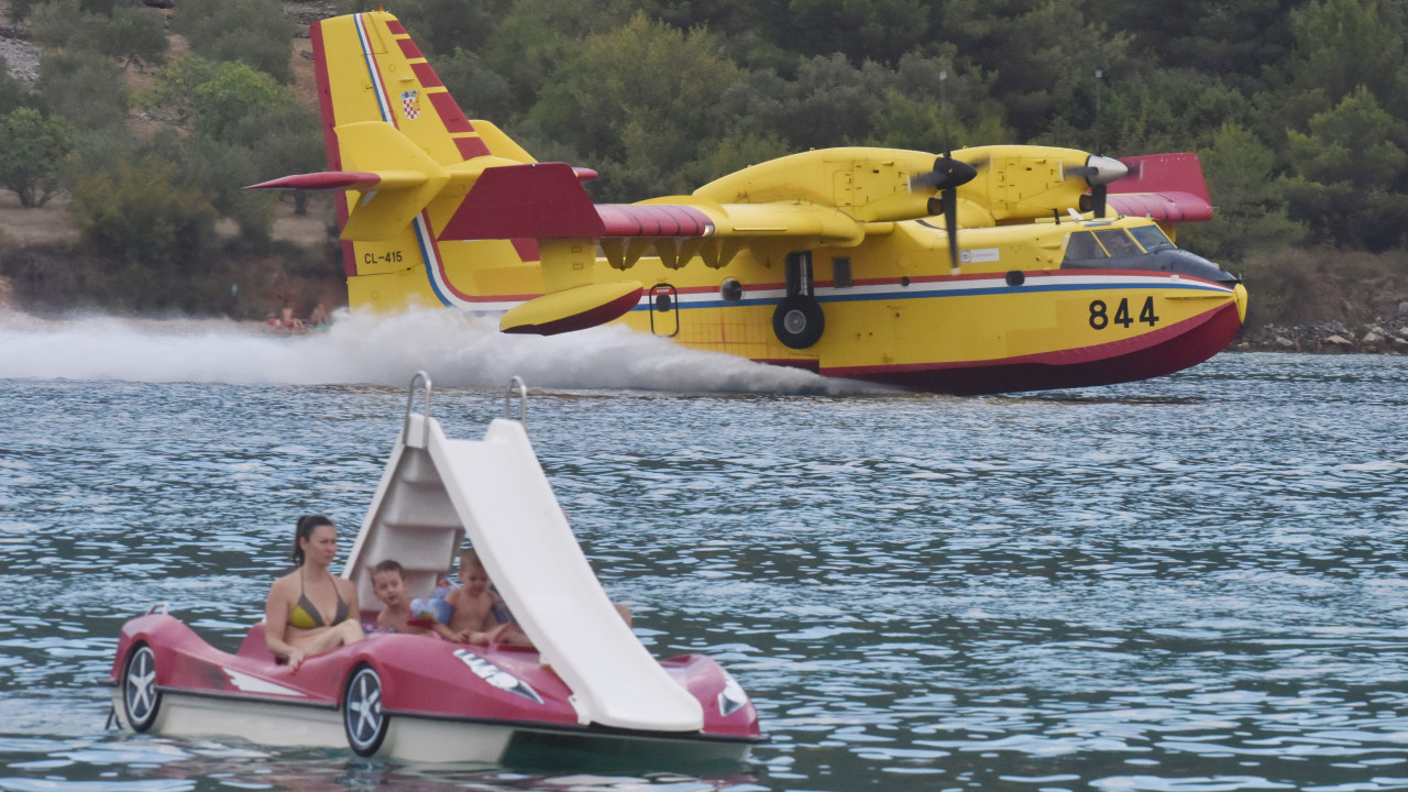 Sea Plane services takeoff from Hussain Sagar and landing at Prakasam Barrage