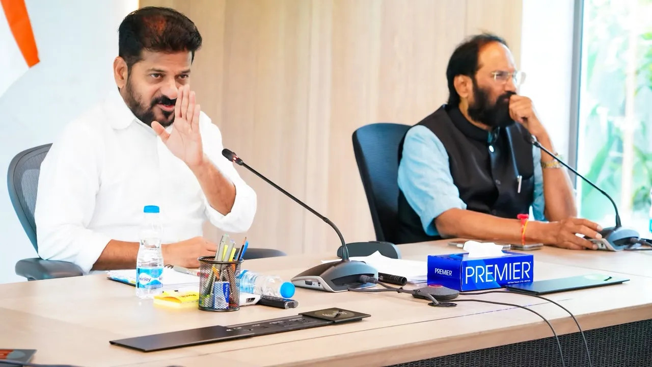 Revanth Reddy issues key orders on Godavari water utilization
