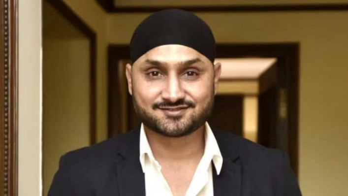 Harbhajan Singh says I will choose Sreesanth as my roommate