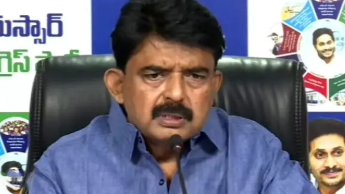 Perni Nani says Chandrababu Naidu is making police praise him