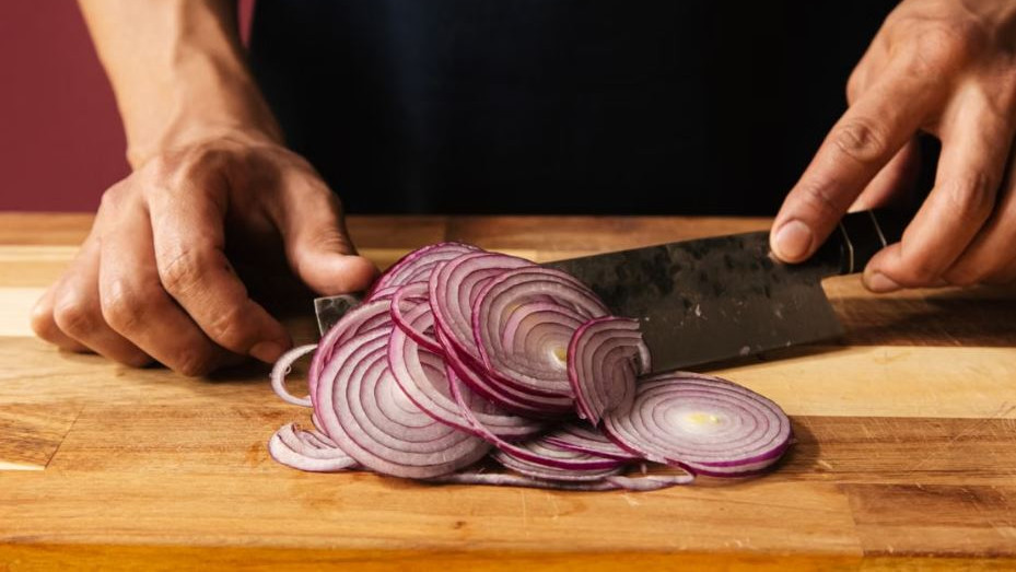 Onion cutting tears reasons and 3 simple tips to prevent it